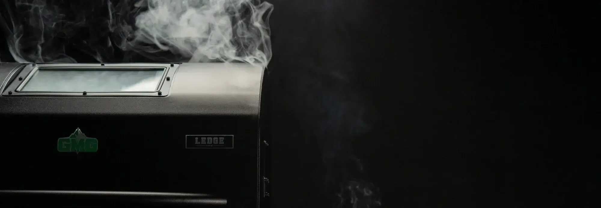 Smoker with rising smoke